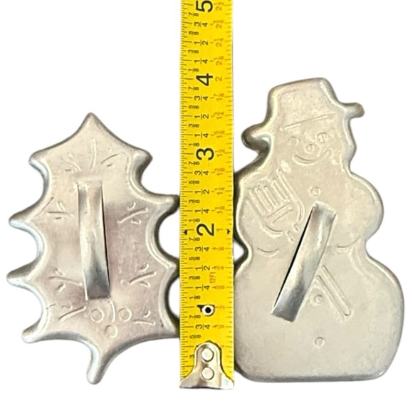 Vintage Cookie Cutters Assorted Holidays Bundle of 7 Kitchen Baking Tools. - Picture 5 of 6
